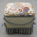 617 2548 POUF